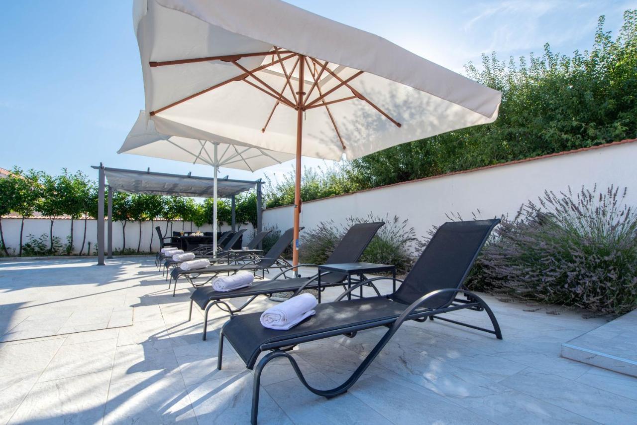 Vacation Villa Matic With 7 Bedrooms シニ エクステリア 写真