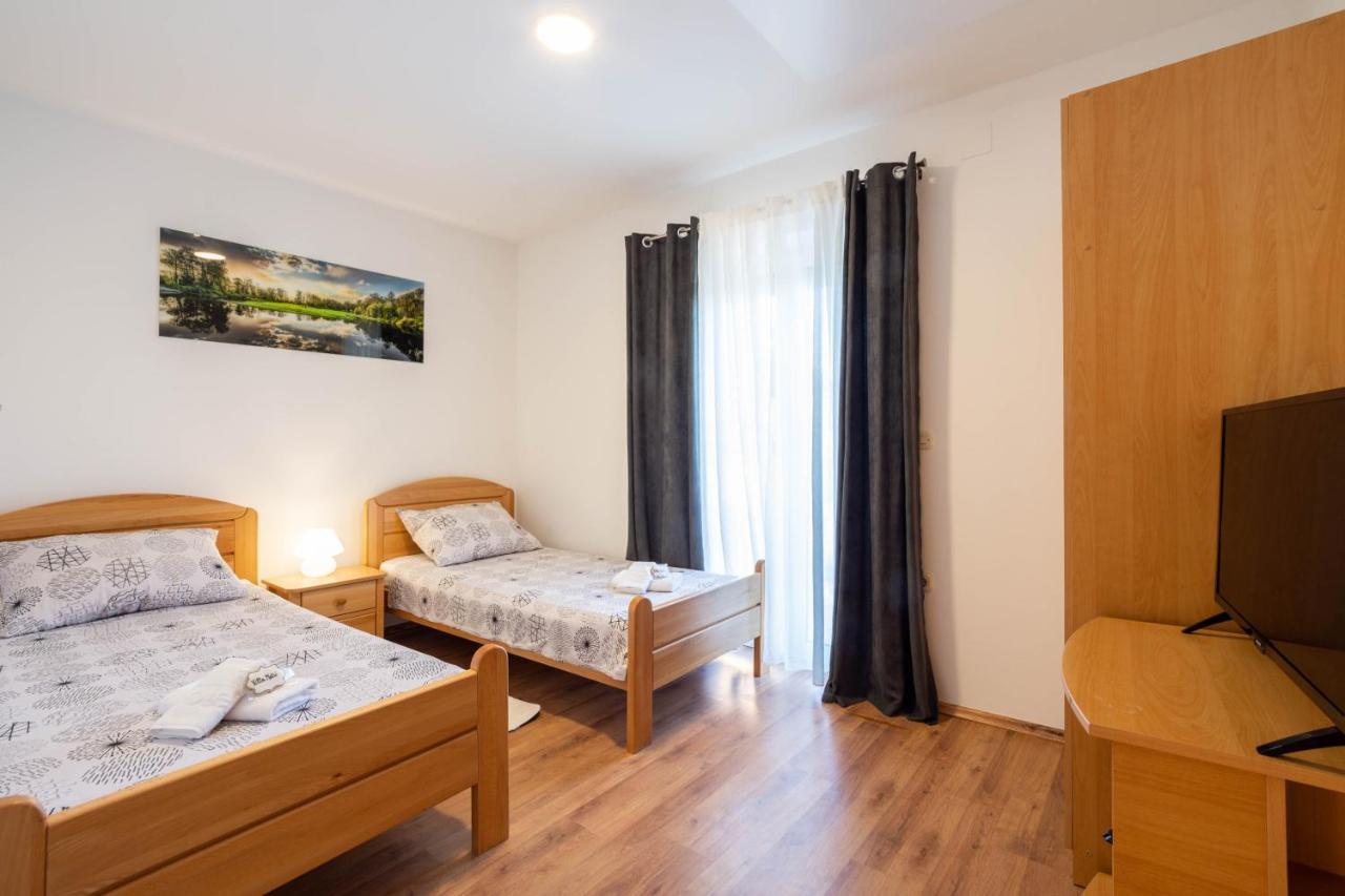 Vacation Villa Matic With 7 Bedrooms シニ エクステリア 写真