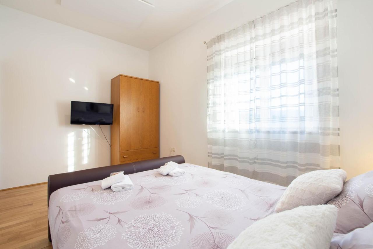 Vacation Villa Matic With 7 Bedrooms シニ エクステリア 写真
