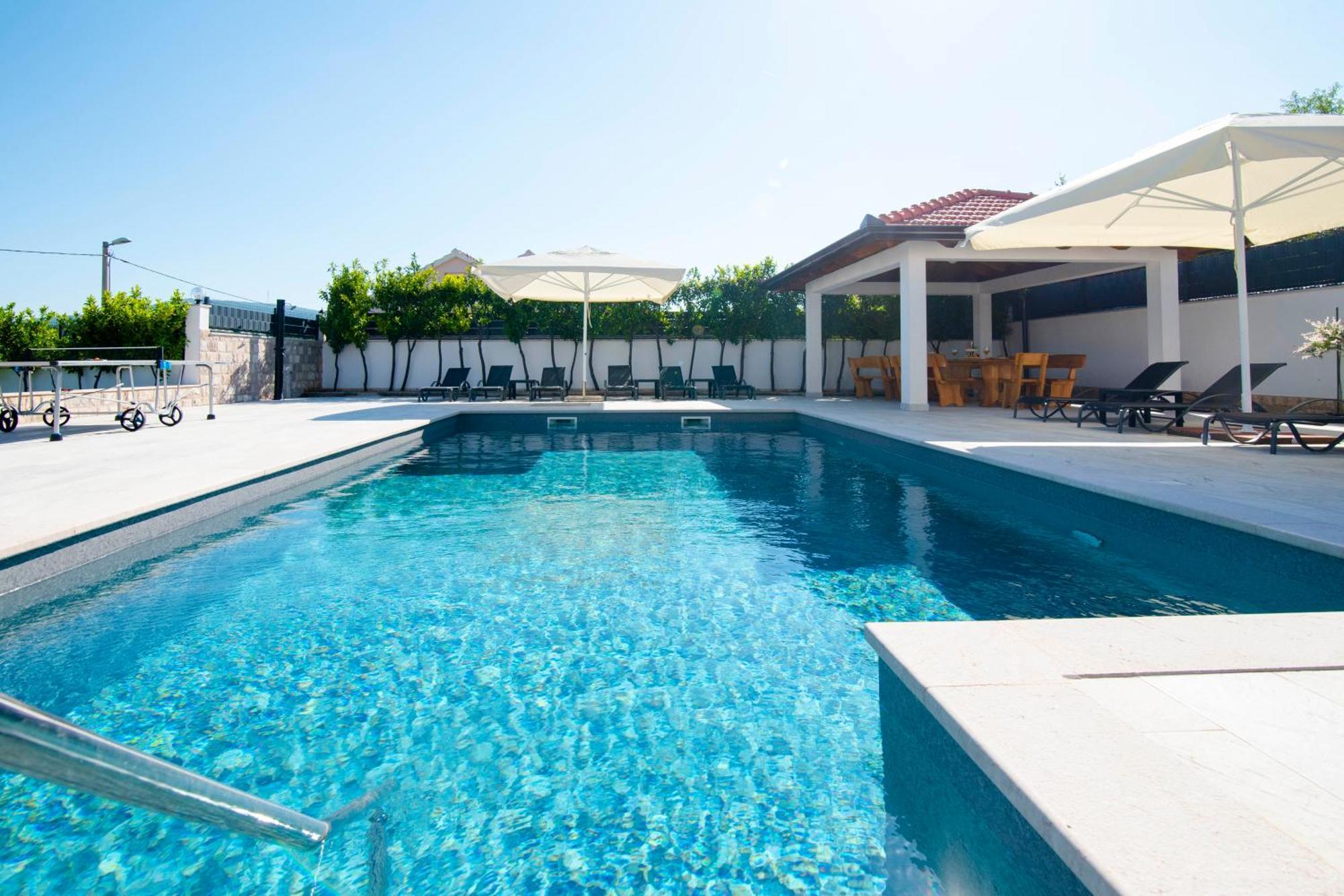 Vacation Villa Matic With 7 Bedrooms シニ エクステリア 写真