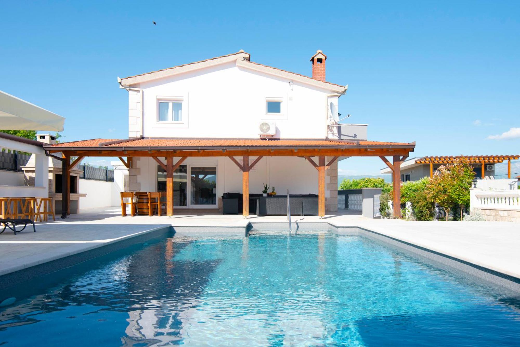 Vacation Villa Matic With 7 Bedrooms シニ エクステリア 写真